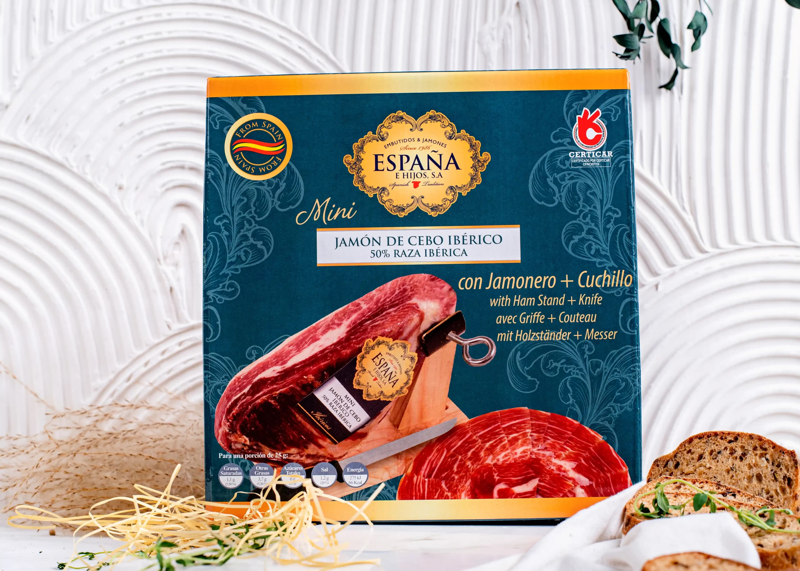 Хамон де Себо Иберико 50% Raza Iberica с мини-хамонерой и ножом, 1 кг