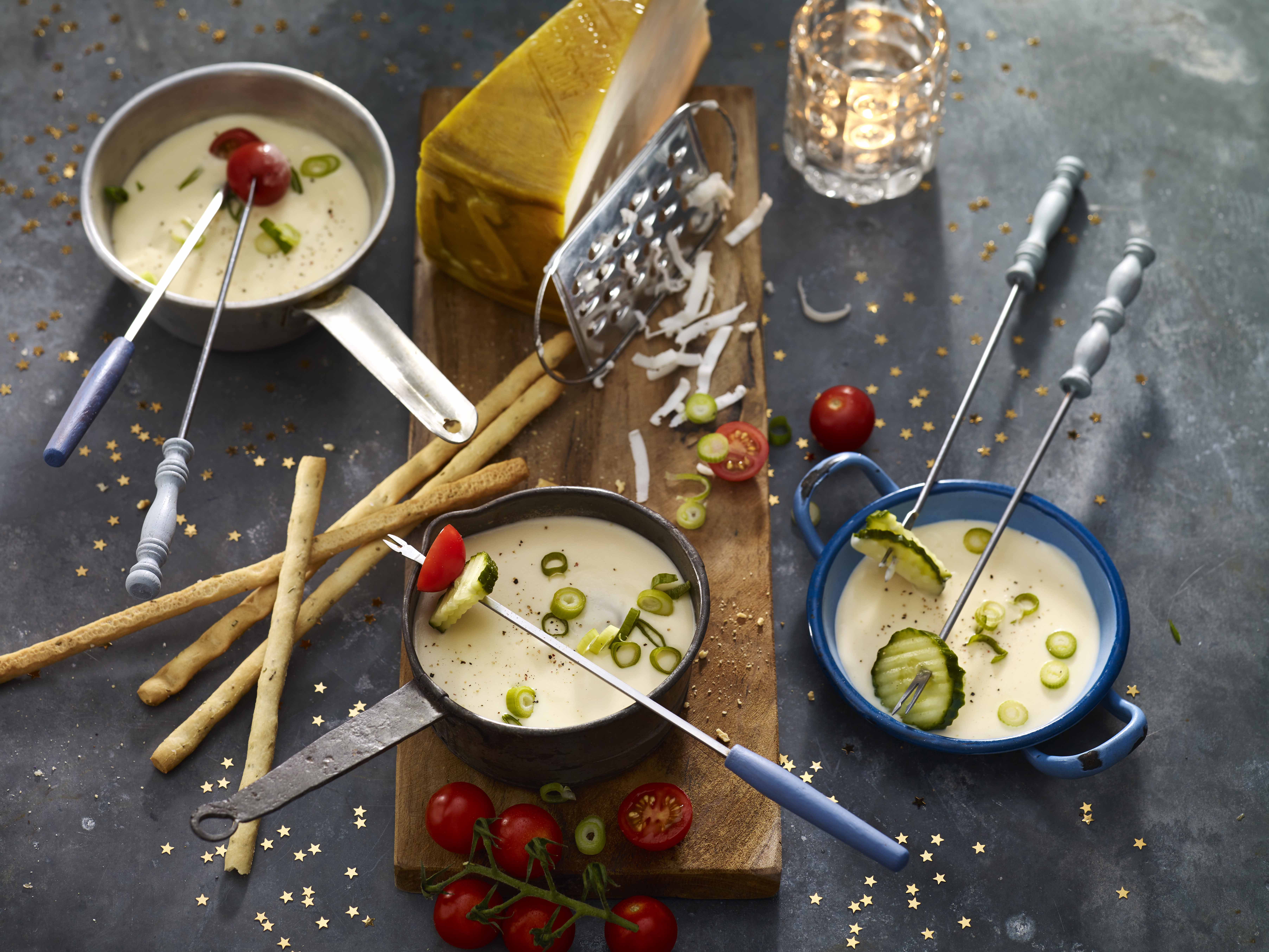 Фондю из медового козьего сыра