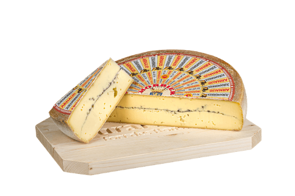 Морбье 300 грамм, выдержка 8 месяцев